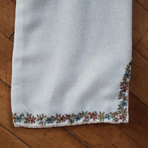 Custom winter weight embroidered kurta xl - Picture 7 of 8